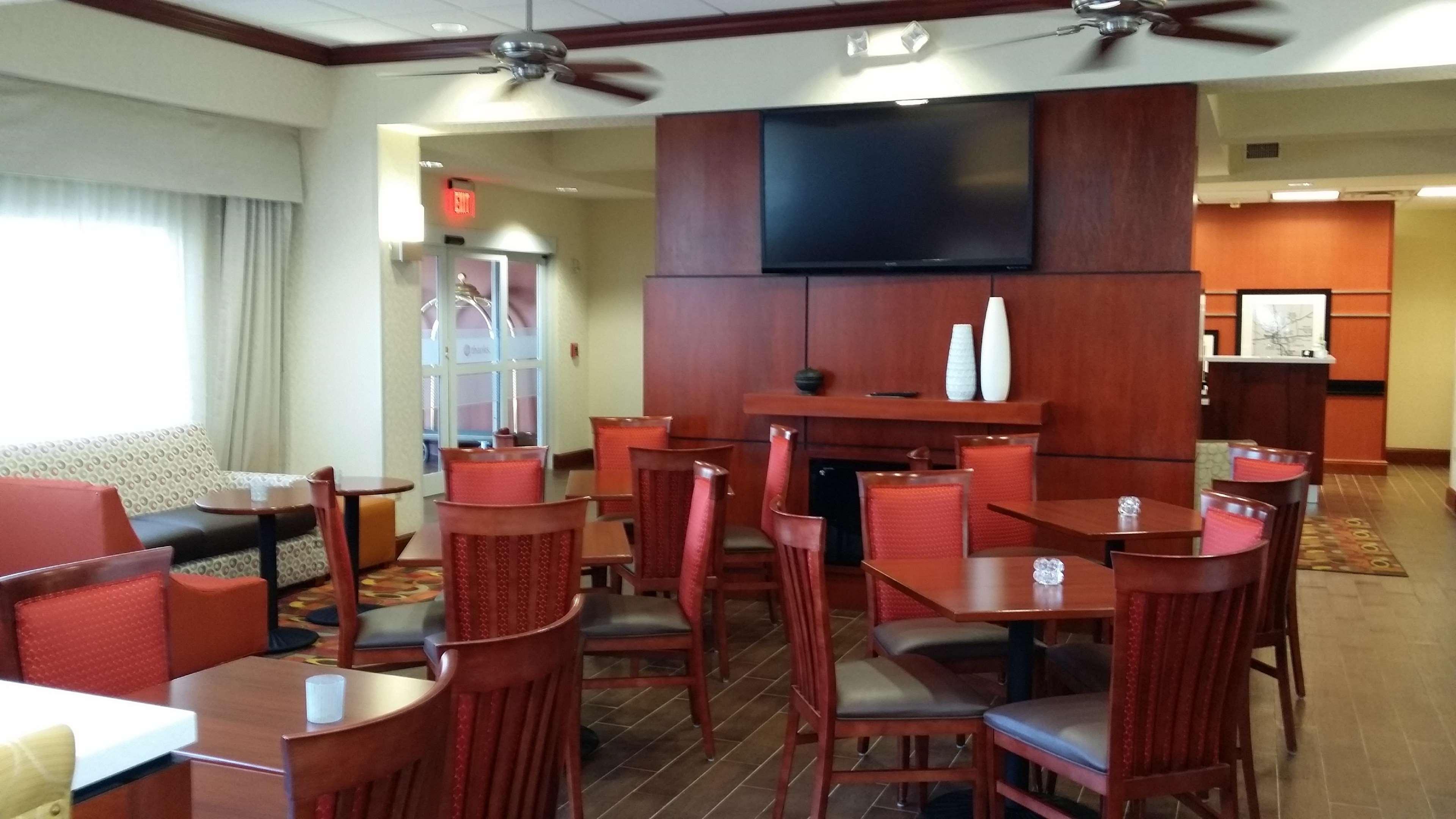 Hampton Inn & Suites Розуэлл Экстерьер фото