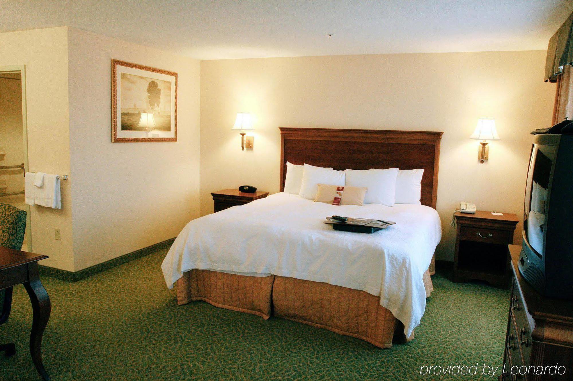 Hampton Inn & Suites Розуэлл Номер фото