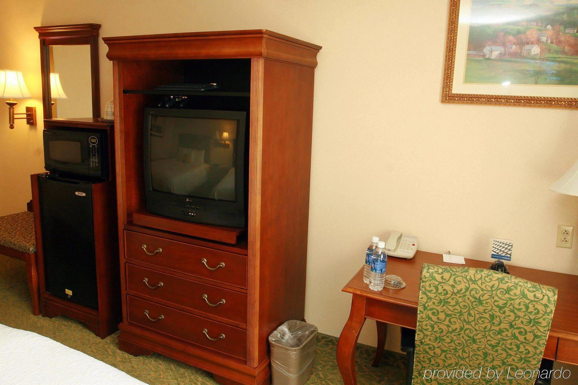 Hampton Inn & Suites Розуэлл Номер фото