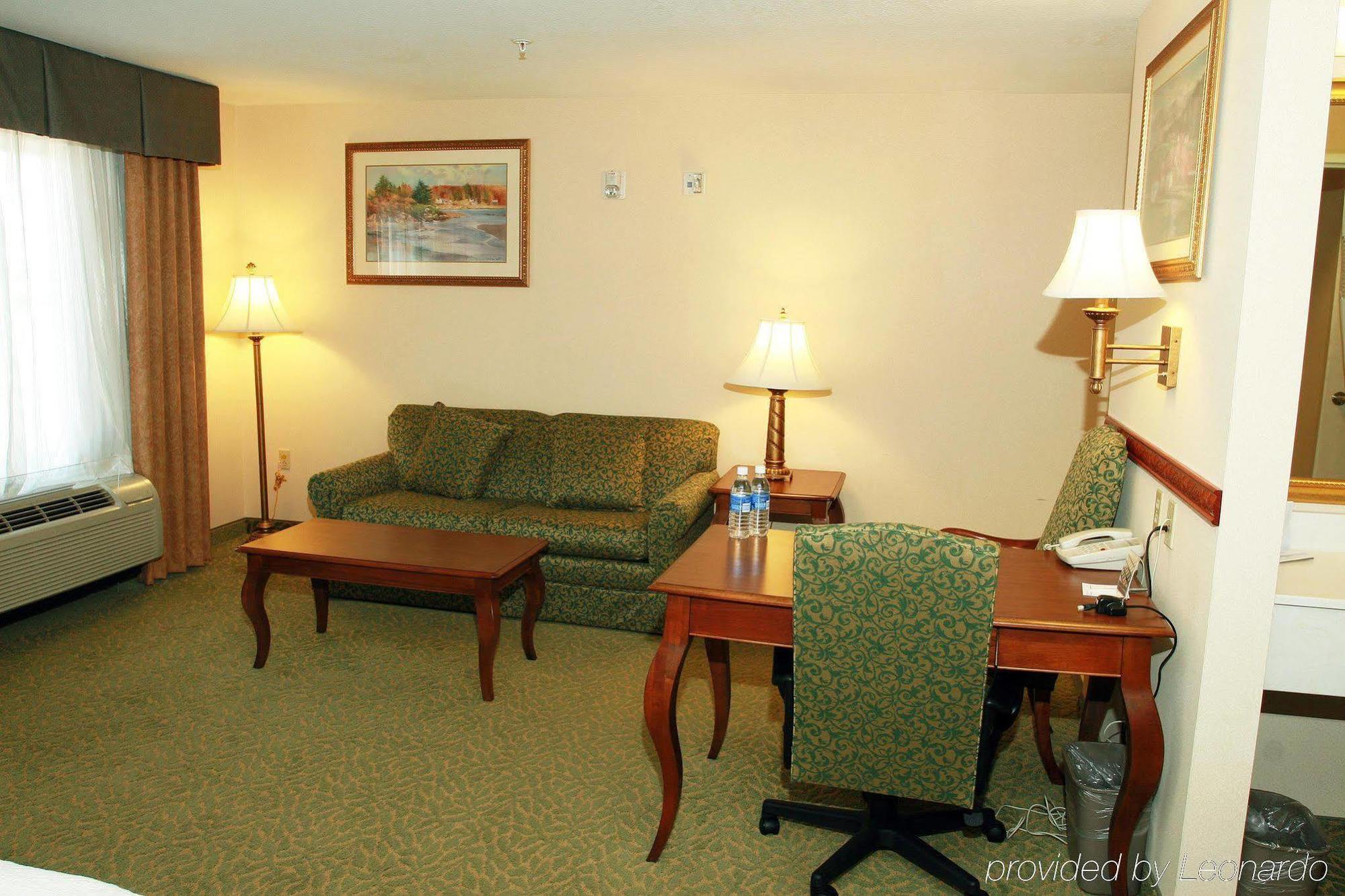 Hampton Inn & Suites Розуэлл Номер фото